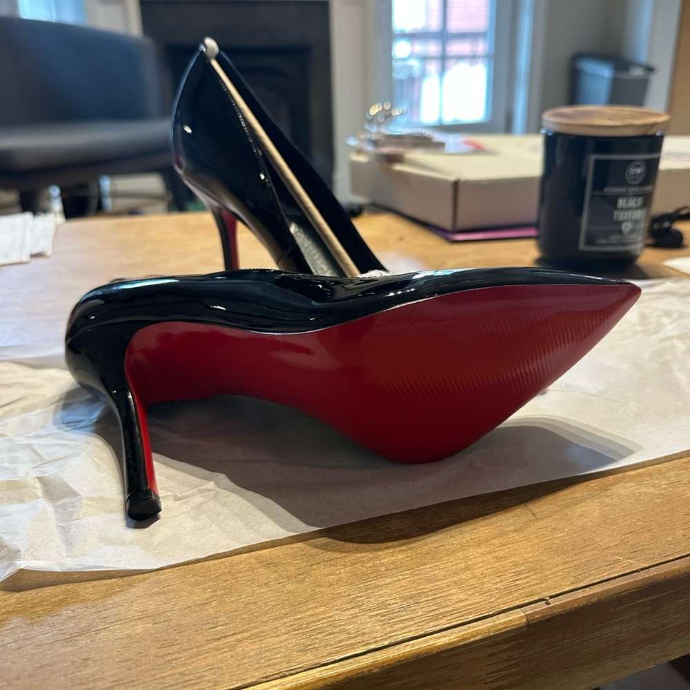 NWT Elegant Black Patent Leather Heels W/ RED BOTTOMS - Picture 3 of 6